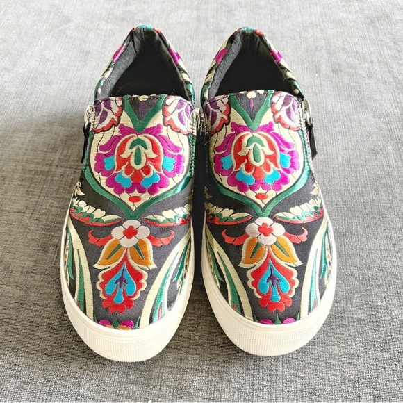 Steve Madden Geary Embroidered Sneakers Women’s Size 7.5 zip closure - Picture 7 of 14